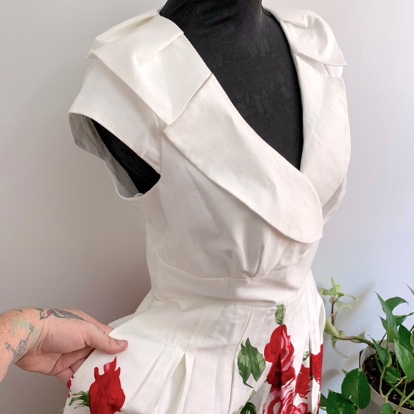 NWOT Roses Floral Swing Dress (Sz 6) - Picture 5 of 11